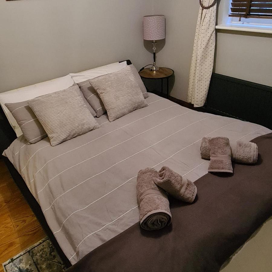 Spacious, 5 Bed House For 9 In Chester Bagian luar foto